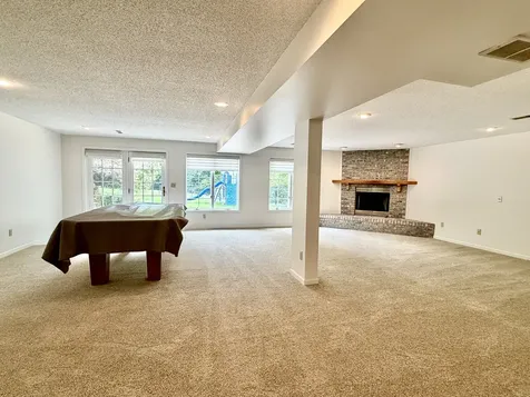 2202 Meadows Drive Sterling IL 61081