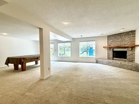 2202 Meadows Drive Sterling IL 61081