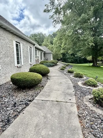 2202 Meadows Drive Sterling IL 61081