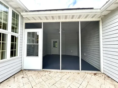2202 Meadows Drive Sterling IL 61081