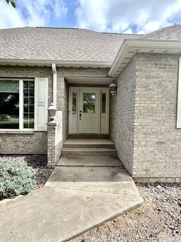 2202 Meadows Drive Sterling IL 61081