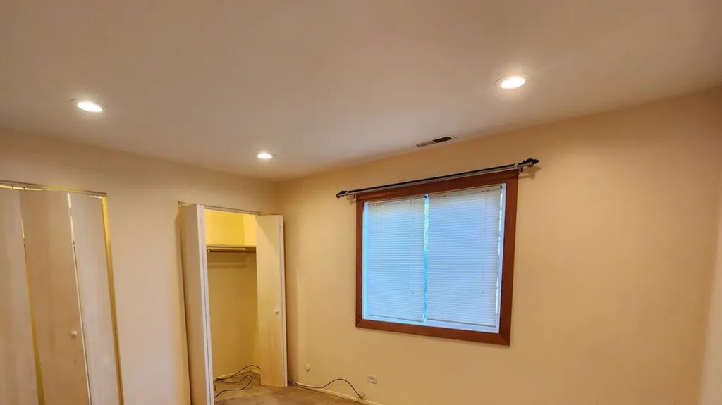 1102 Hinswood Drive Darien IL 60561