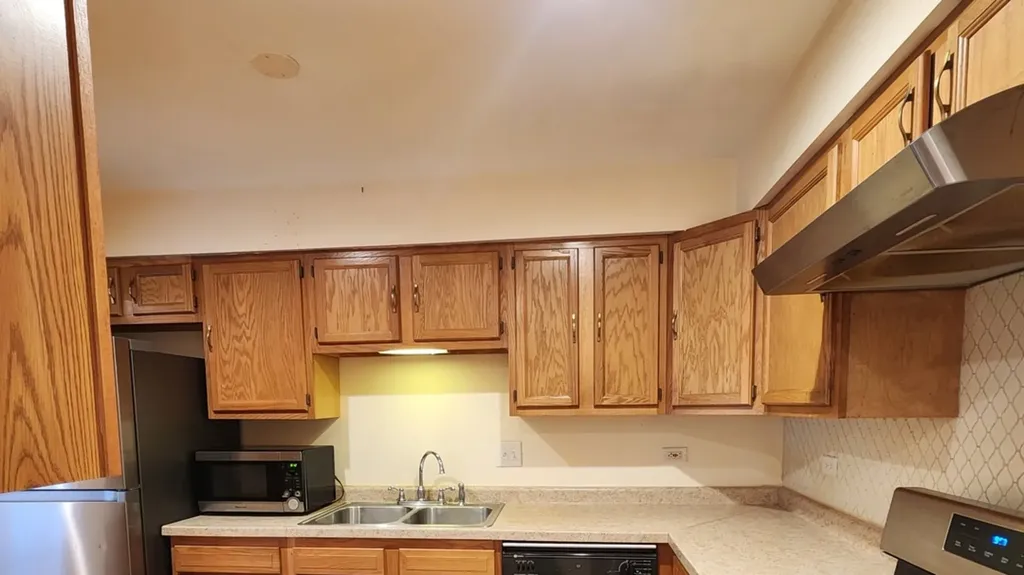 1102 Hinswood Drive Darien IL 60561