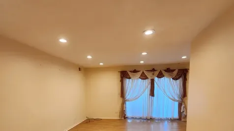 1102 Hinswood Drive Darien IL 60561