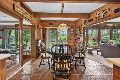 511 North Woodland Drive Dixon IL 61021