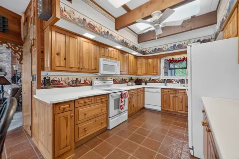 511 North Woodland Drive Dixon IL 61021