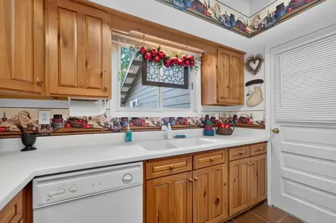 511 North Woodland Drive Dixon IL 61021
