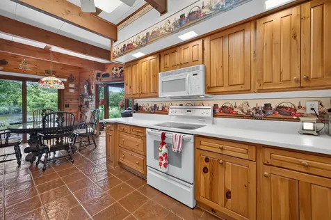 511 North Woodland Drive Dixon IL 61021