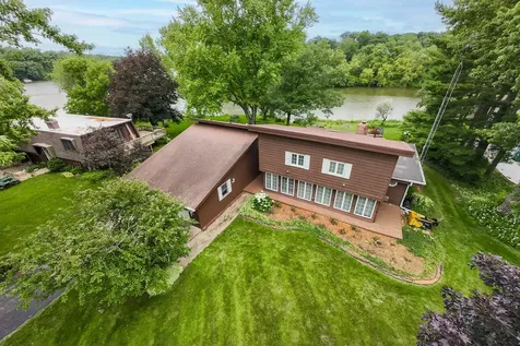511 North Woodland Drive Dixon IL 61021