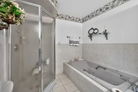 511 North Woodland Drive Dixon IL 61021