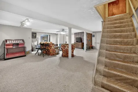 511 North Woodland Drive Dixon IL 61021