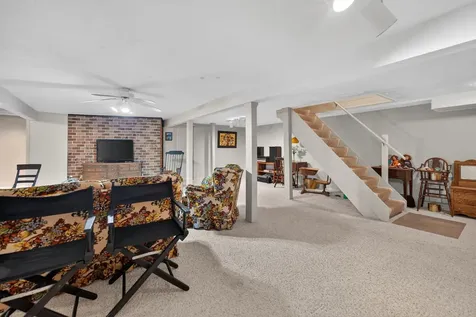 511 North Woodland Drive Dixon IL 61021