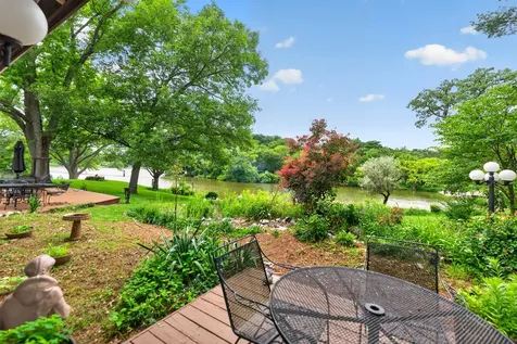 511 North Woodland Drive Dixon IL 61021