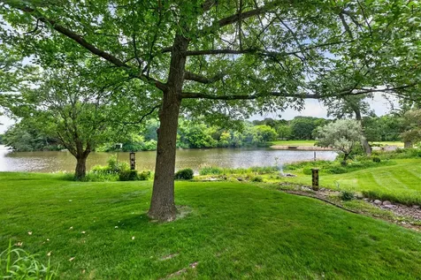 511 North Woodland Drive Dixon IL 61021