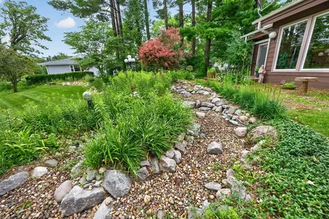 511 North Woodland Drive Dixon IL 61021
