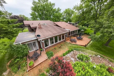 511 North Woodland Drive Dixon IL 61021