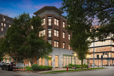 125 North Euclid Avenue Oak Park IL 60301