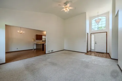 204 Magnolia Drive North Aurora IL 60542
