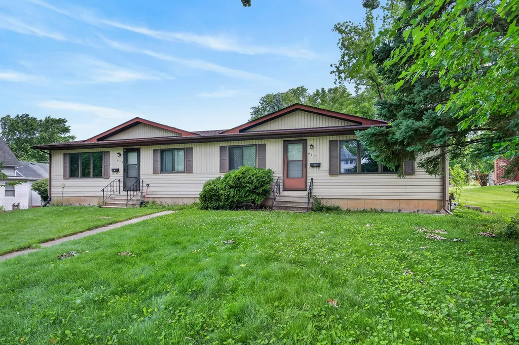 417-419 Jackson Street Genoa IL 60135