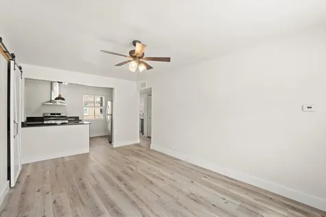 7411 North Wolcott Avenue Chicago IL 60626