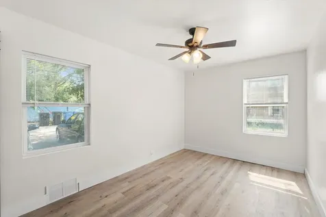 7411 North Wolcott Avenue Chicago IL 60626