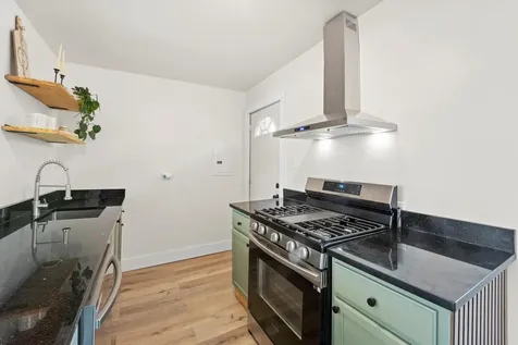 7411 North Wolcott Avenue Chicago IL 60626