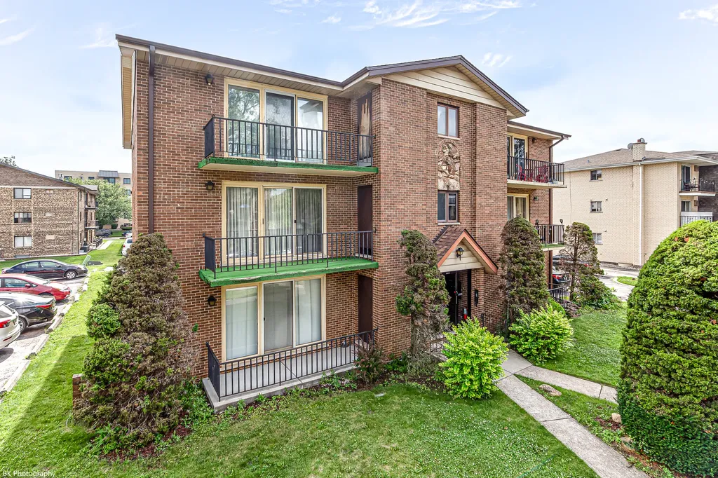 10333 Mayfield Avenue Oak Lawn IL 60453