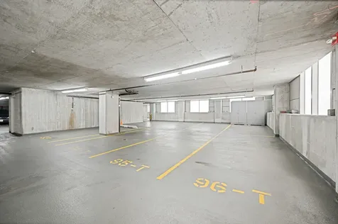 200 West Grand Avenue Chicago IL 60654