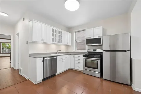 3842 North Bell Avenue Chicago IL 60618