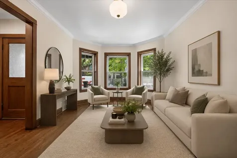 3842 North Bell Avenue Chicago IL 60618