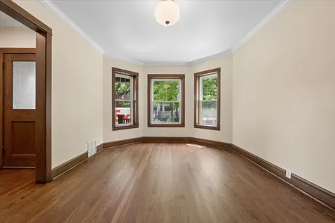 3842 North Bell Avenue Chicago IL 60618