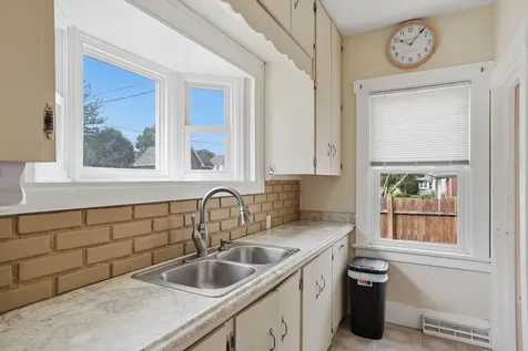 603 North Jefferson Avenue Dixon IL 61021