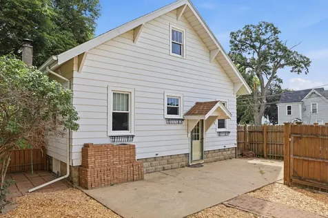 603 North Jefferson Avenue Dixon IL 61021