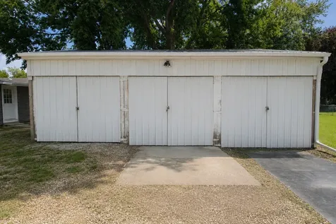 1820 West 9th Street Dixon IL 61021