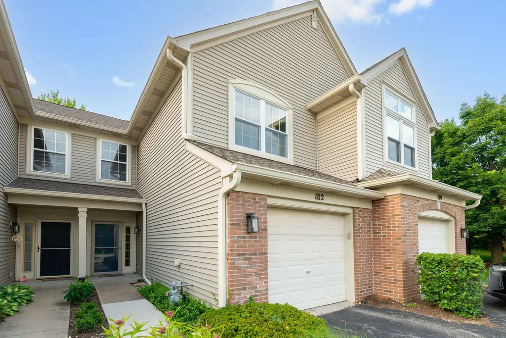 182 Stockton Drive Grayslake IL 60030