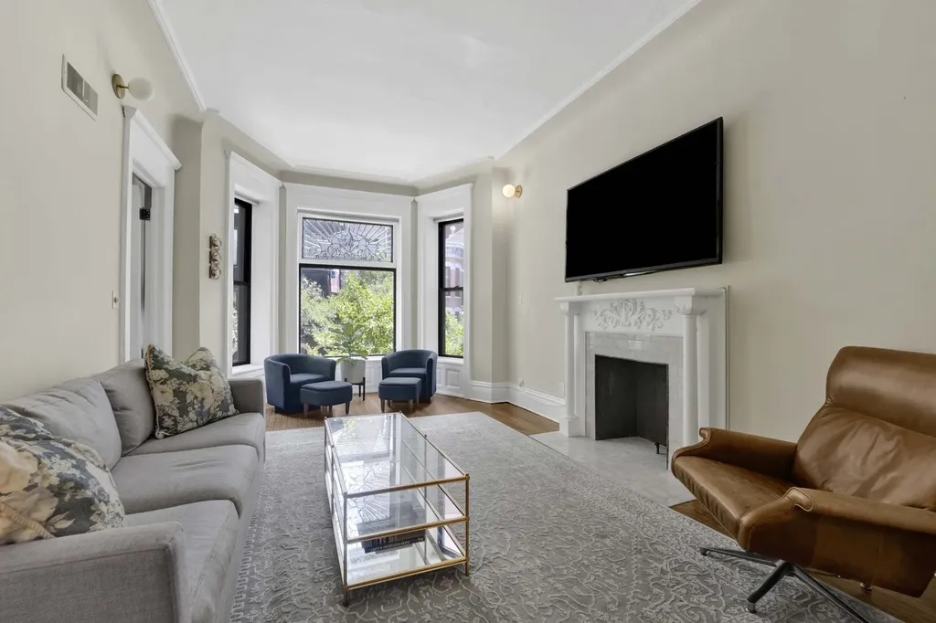 2120 North Clark Street Chicago IL 60614