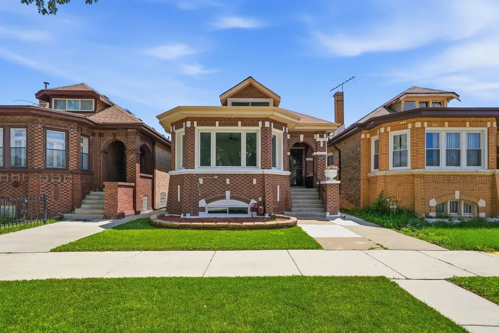 8623 South Wood Avenue Chicago IL 60620
