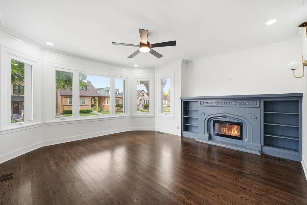 8623 South Wood Avenue Chicago IL 60620