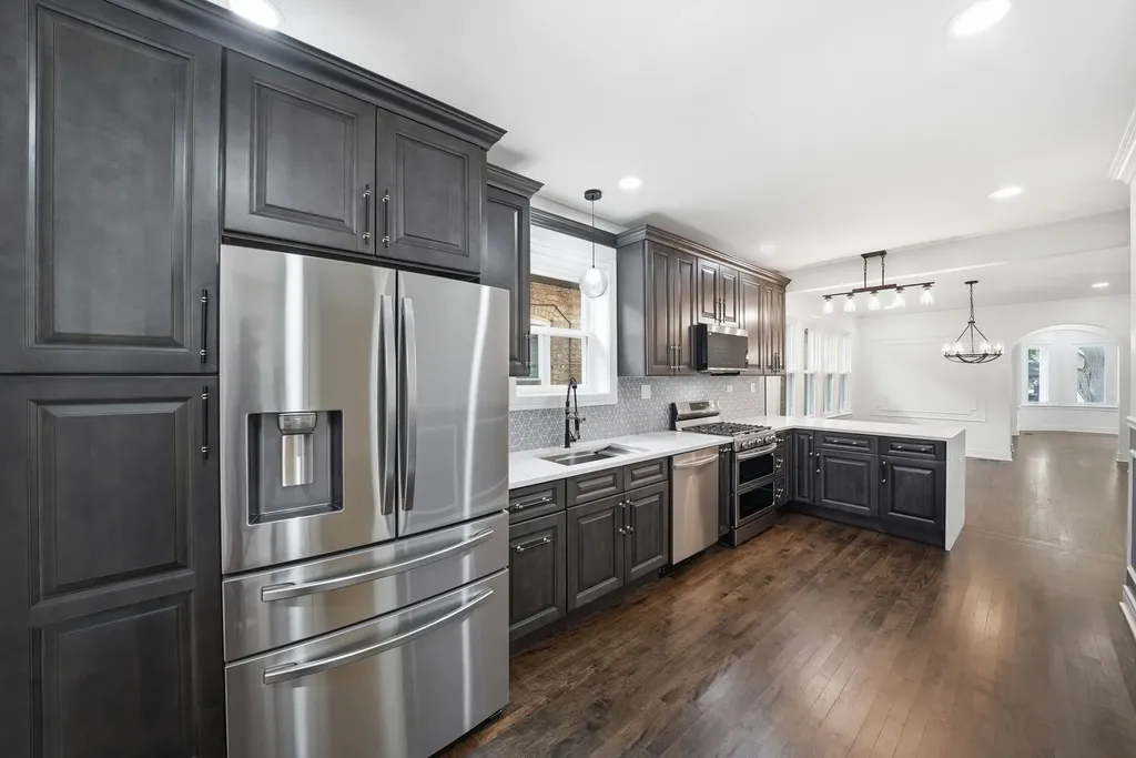 8623 South Wood Avenue Chicago IL 60620