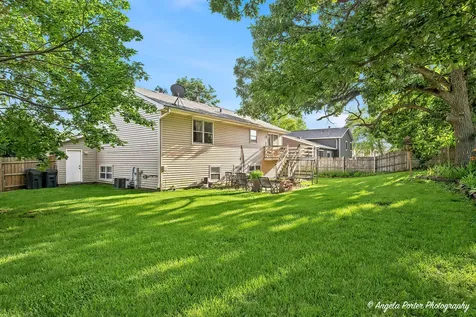 2494 Forest View Road Lindenhurst IL 60046