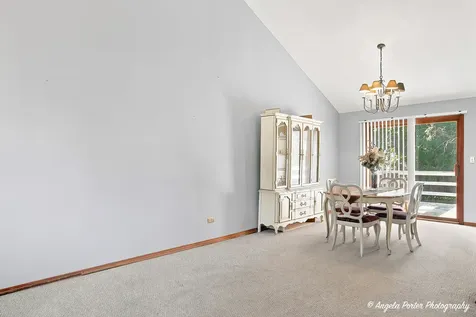 2494 Forest View Road Lindenhurst IL 60046