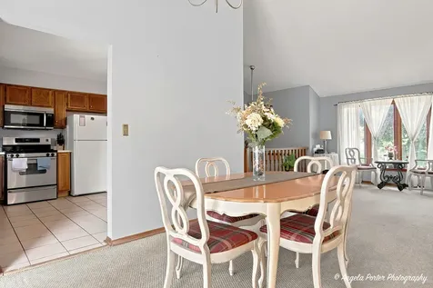 2494 Forest View Road Lindenhurst IL 60046
