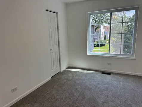 1332 Sandhurst Lane South Elgin IL 60177