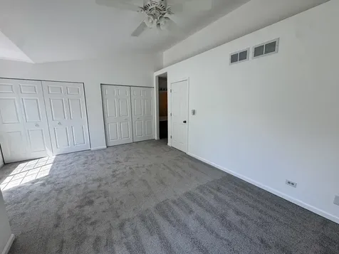 1332 Sandhurst Lane South Elgin IL 60177