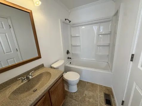 1332 Sandhurst Lane South Elgin IL 60177