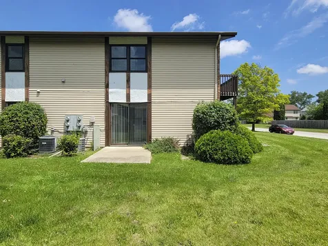 19215 Elm Drive Country Club Hills IL 60478