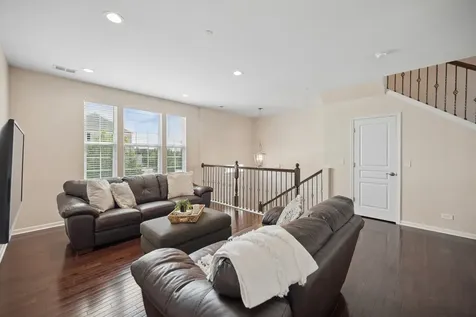 2116 Saipan Drive Glenview IL 60026