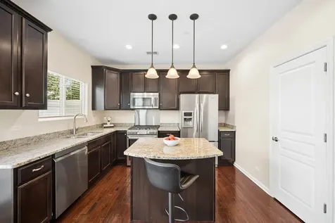 2116 Saipan Drive Glenview IL 60026