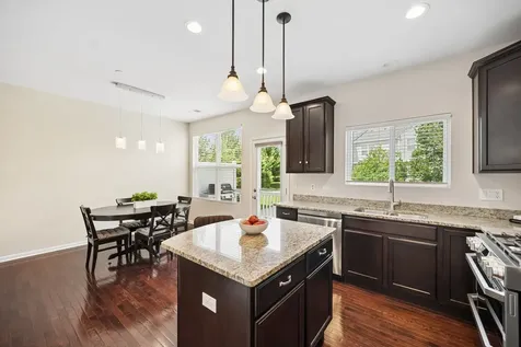 2116 Saipan Drive Glenview IL 60026