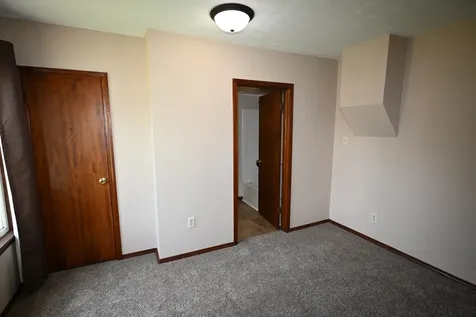 302 South Summit Street El Paso IL 61738